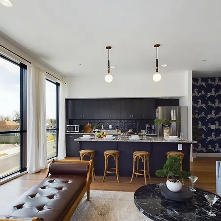 Fox Hollow - 2 New Homes - Downtown Views Holiday home *