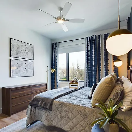 Fox Hollow - 2 New Homes - Downtown Views Holiday home *