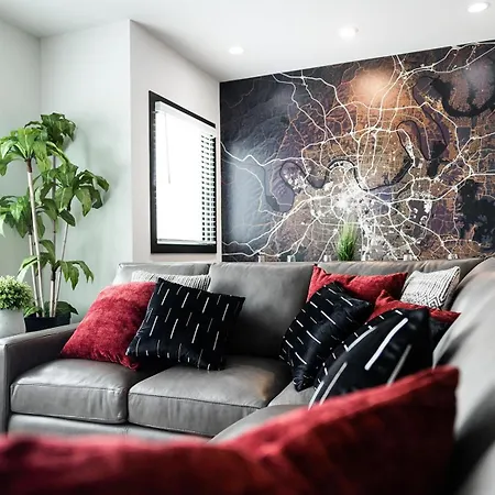 3 Designer Gulch Homes - Rooftop Hot Tub - Sleeps 36 Nashville