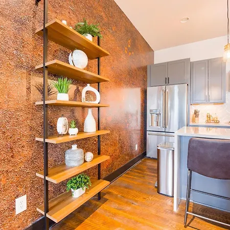 2 Stylish Gulch Town Homes - Rooftop Hot Tub - Sleeps 24 Nashville
