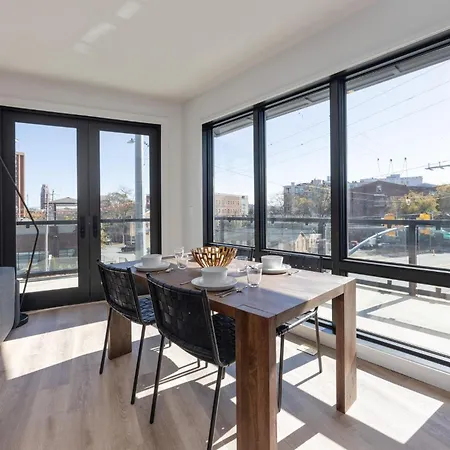 Caerus-odyssey-heart Of Midtown Holiday home