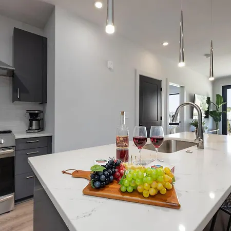 Groove - Odyssey - Heart Of Midtown Holiday home