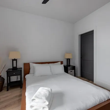 Holiday home Colossus-odyssey-2 Min Walk Vanderbilt