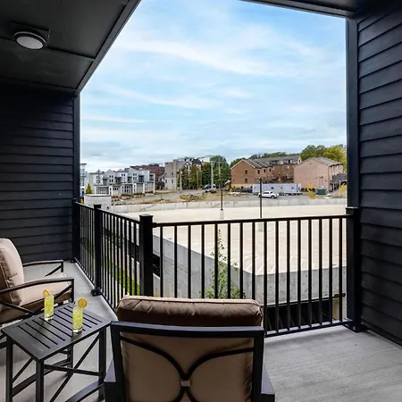 Holiday home Colossus-odyssey-2 Min Walk Vanderbilt Nashville