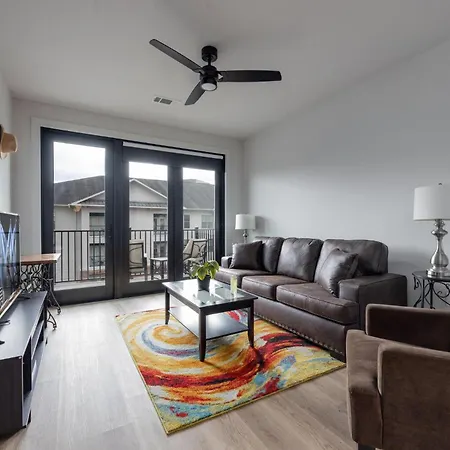 Holiday home Kairos Chateau-Odyssey-Mins To Vanderbilt