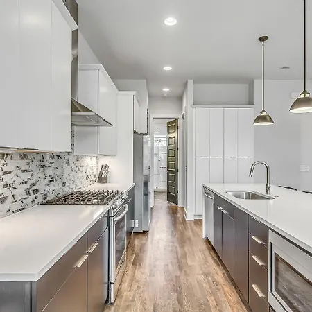 Fire & Ice - Two Midtown Homes - Rooftop Hot Tubs