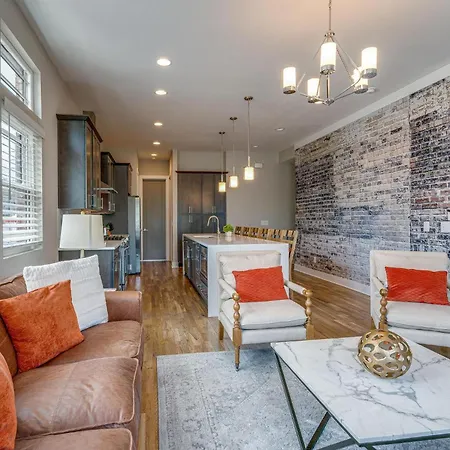 Holiday home Fire & Ice - Two Midtown Homes - Rooftop Hot Tubs *