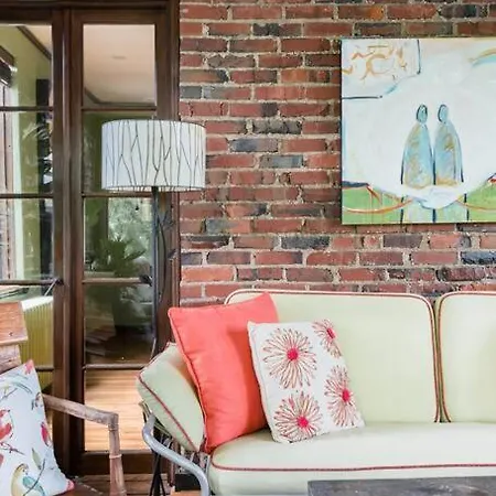 Holiday home Luxe Comfort In An Artistic & Historic