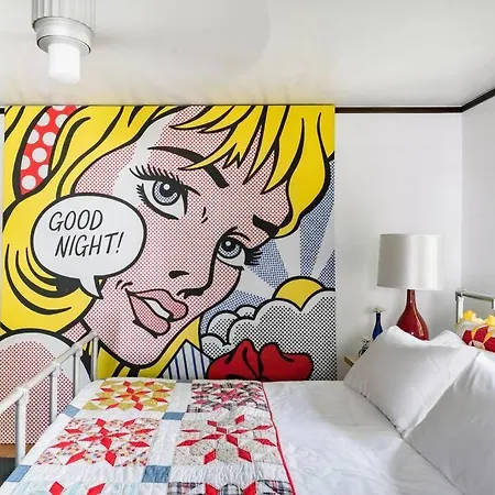 Luxe Comfort In An Artistic & Historic Nashville