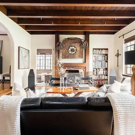 Holiday home Luxe Comfort In An Artistic & Historic Nashville