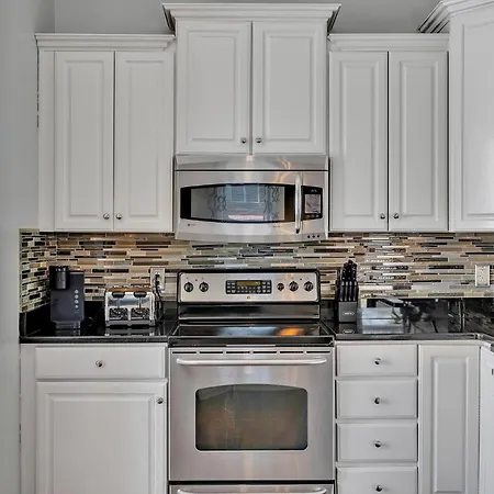 Lookout Nash - Rooftop W/ Skyline Views Holiday home *