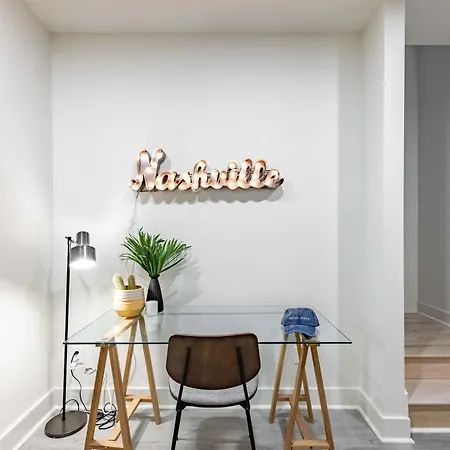 Holiday home Outrider Buyout- 3 Units By Avantstay Sleeps 30 Nashville
