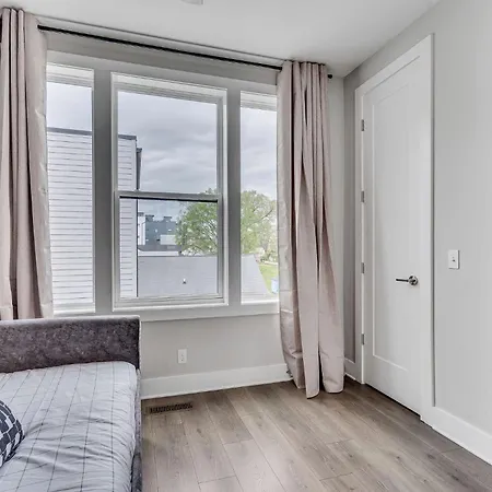 Huge Roof Deck With City Views 9 Beds Nashville