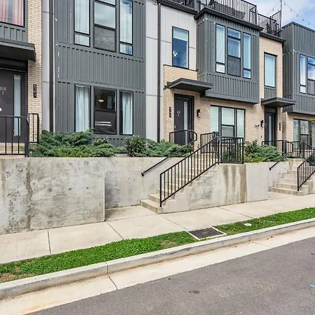 Huge Roof Deck With City Views 9 Beds Nashville