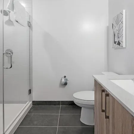 Landing Modern With Amazing Amenities Nashville