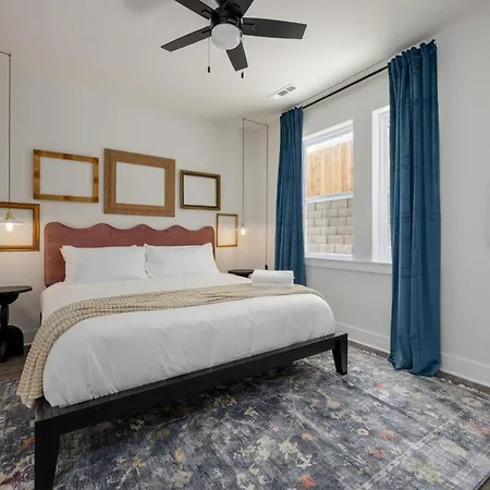 - 5621 Lenox Ave Unit 1-5 - Combo Holiday home *