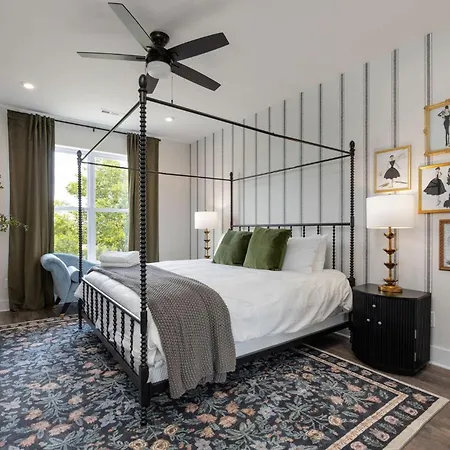 Holiday home - 5621 Lenox Ave Unit 1-5 - Combo *