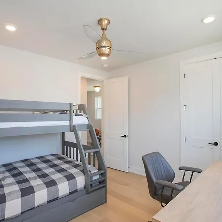 Luxury 3-story East Nash Sfh Holiday home Nashville