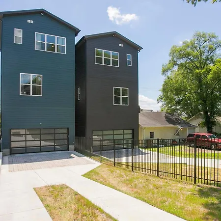 Holiday home Luxury 3-story East Nash Sfh Nashville