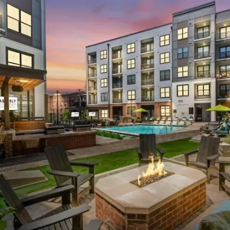 Luxury Apt, Min To Dt, Gym, Pool Apartment Nashville