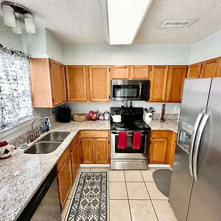 Serene 2-bedroom Unit W/ Free Parking Apartment Nashville