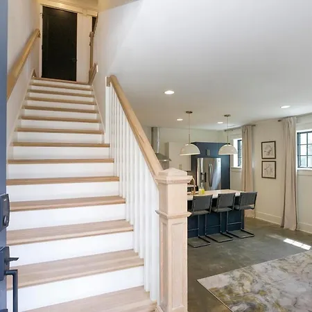 Upscale Walk To Hillsboro Village Or Belmont
