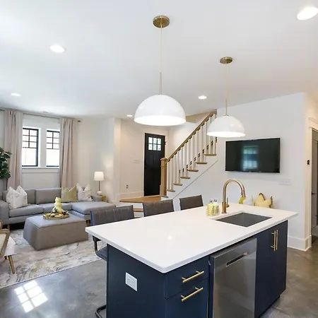 Holiday home Upscale Walk To Hillsboro Village Or Belmont