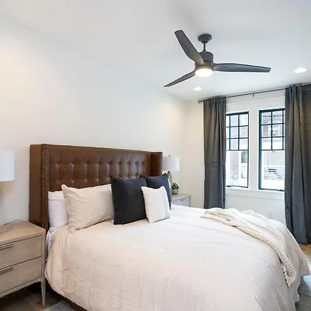 Elegant Space Walk To Belmont & Hillsboro Village Holiday home Nashville