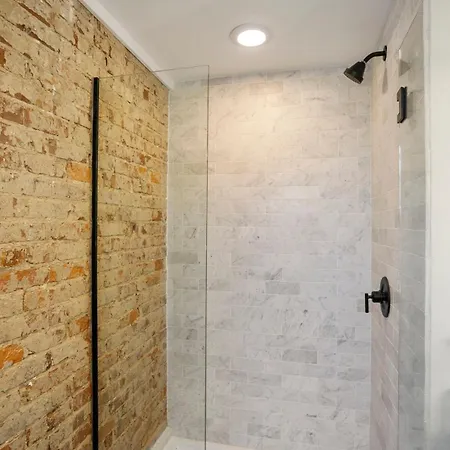 Upscale Location Stunning House Walk To Belmont *
