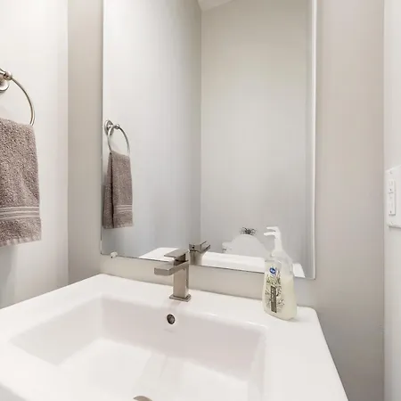 Meharry Manor 3 * Nashville