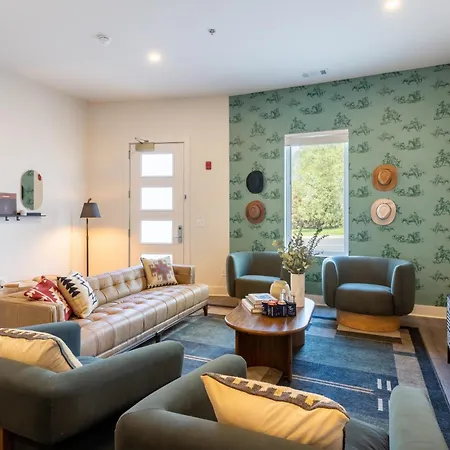 Outrider Buyout - 2 Units By Avantstay Sleeps 24 * Nashville