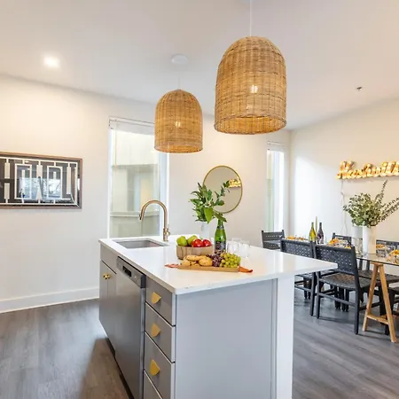 Outrider Modern Music City Penthouse Sleeps 24 Nashville