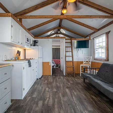 Four Corners Rv *