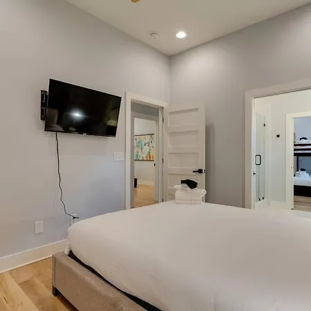 Spacious 5 Min To Broadway, Sleeps 12! * Nashville