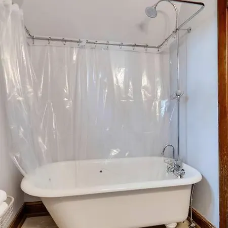 Ivy Hall - Great Location! Holiday home *