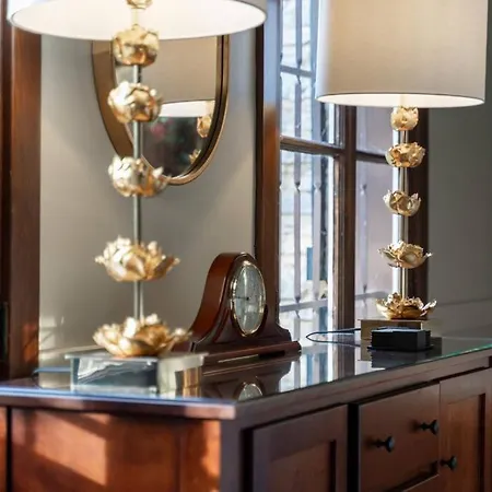 Ivy Hall - Great Location! *