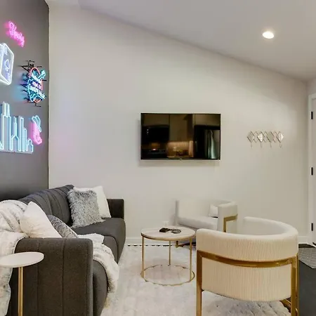 East Nash-vegas! Brand New Apartment! * Nashville
