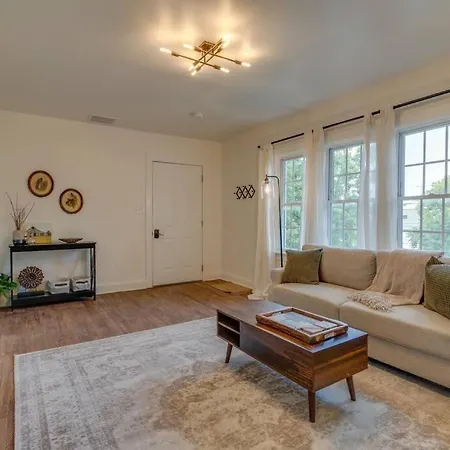Southern Charmer 2 Miles To Broadway Apartment