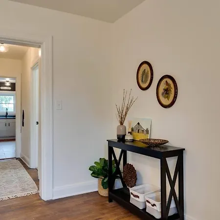 Southern Charmer 2 Miles To Broadway Apartment