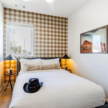 Outrider Buyout - 2 Units - Dt Holiday home Nashville