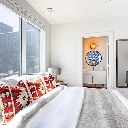 Outrider Buyout - 2 Units - Dt Holiday home Nashville