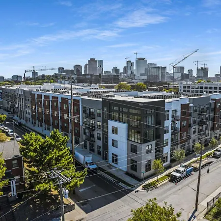 Spacious City Center Apartment! Free Parking, Pet-friendly, High-speed Wi-fi! Nashville