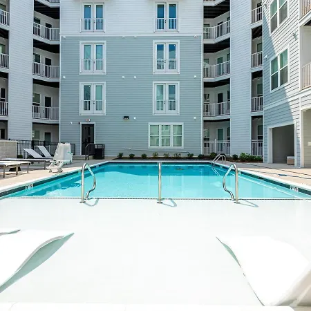 Apartment Spacious City Center Apartment! Free Parking, Pet-friendly, High-speed Wi-fi!