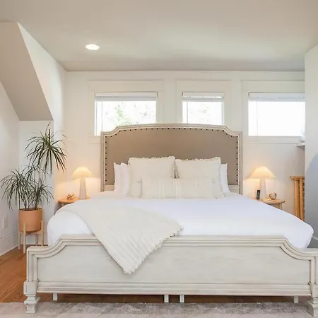 Fall Sale The Nest In East Nash * Nashville