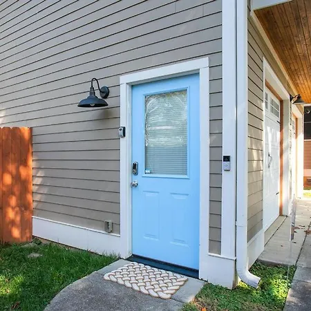 Holiday home Fall Sale The Nest In East Nash Nashville