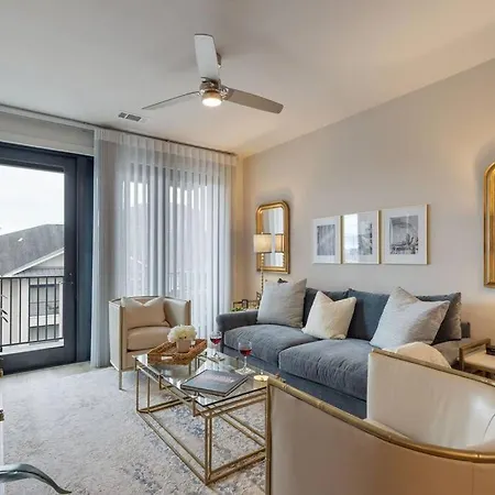 Apartment Chic Midtown Penthouse Escape *