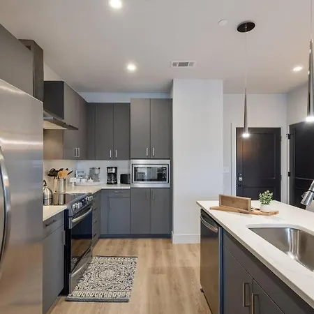 Apartment Chic Midtown Penthouse Escape Nashville