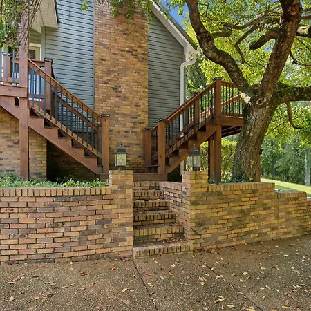 Huge Family Wildlife Retreat Close To The