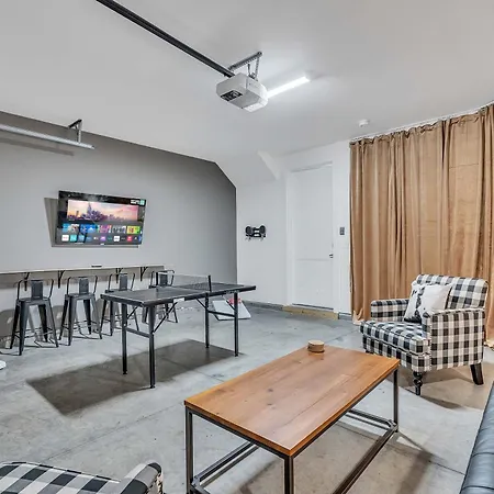 Holiday home Huge Roof Deck With City Views 9 Beds Nashville