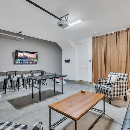 Holiday home Huge Roof Deck With City Views 9 Beds Nashville